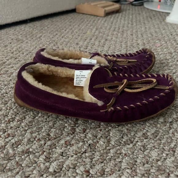 L.L. Bean Suede Moccasin slippers - Picture 1 of 4